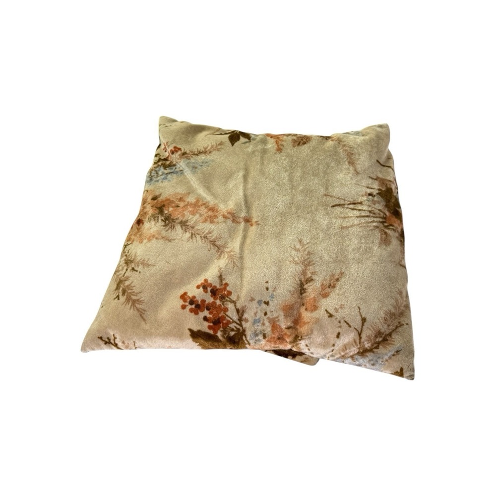 Vintage 1978 Warner Fabric Corp Floral Velvet Tassel Throw Pillows Set of 4 - Picture 10 of 13